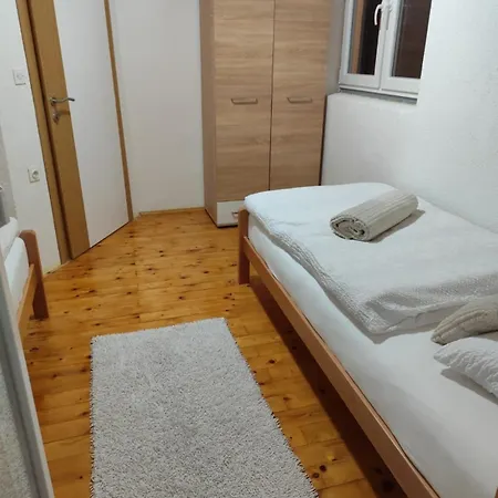 Alpstuga Kuca Za Odmor Kukavicko Jezero *